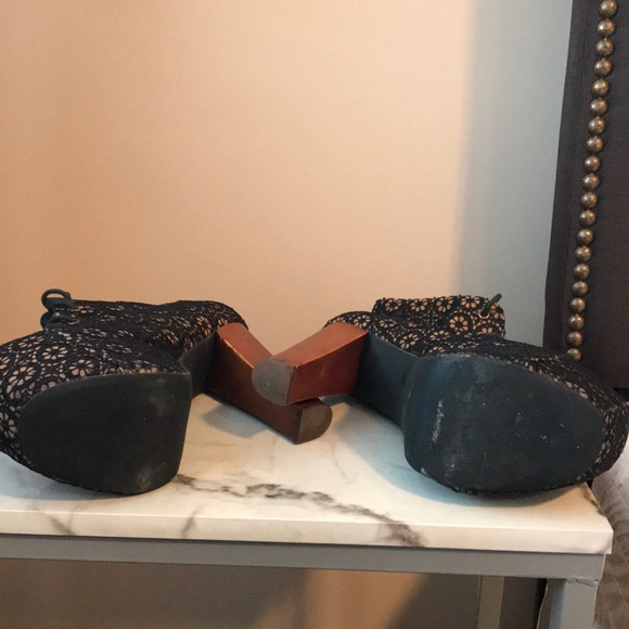 Jeffrey Campbell platform lace booties - Picture 4 of 4